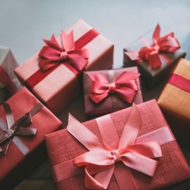 5 GIFT IDEAS TO MAKE YOUR LOVED ONES SMILE